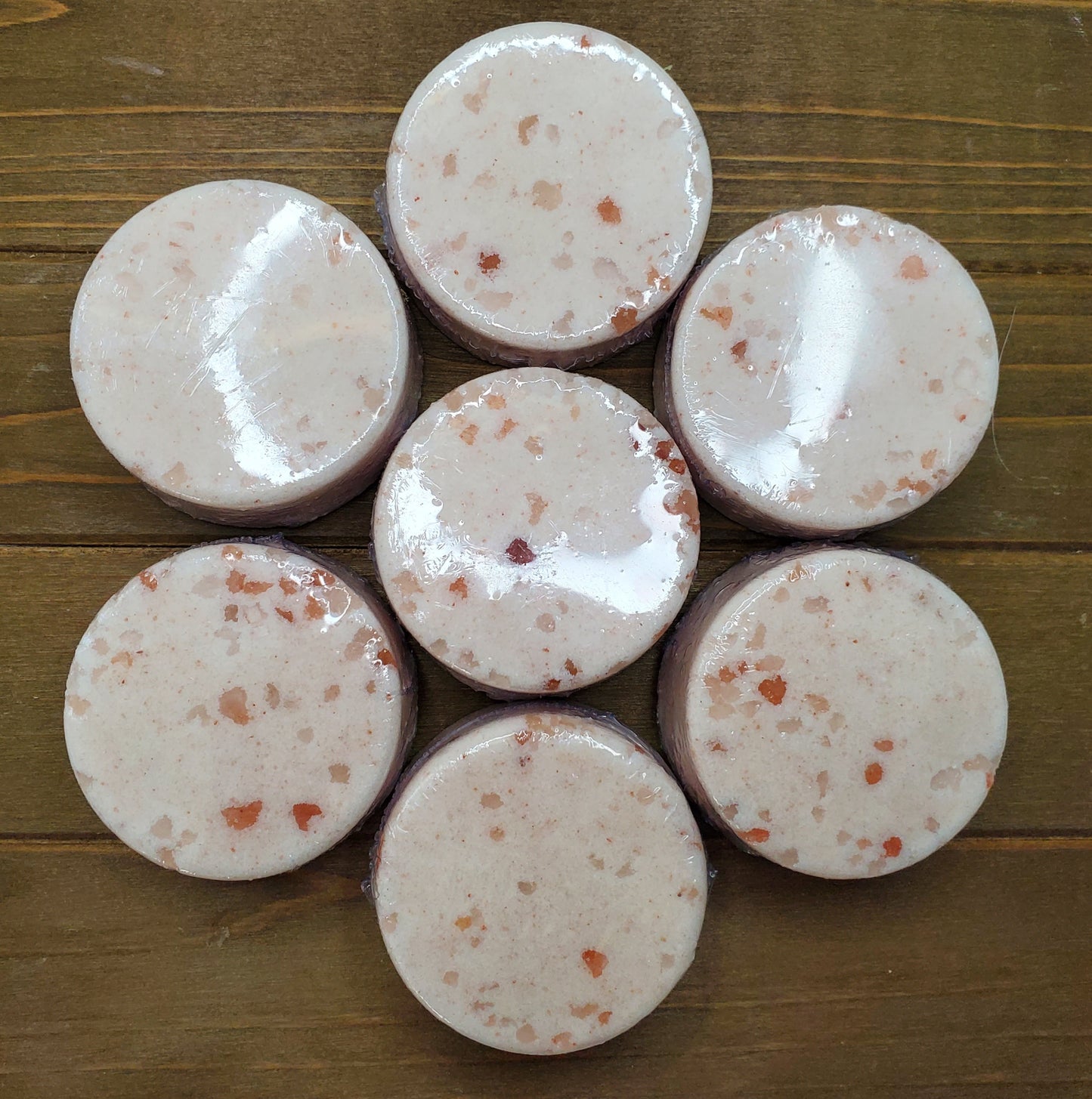 Rosehip Jasmin sea salt bath bomb